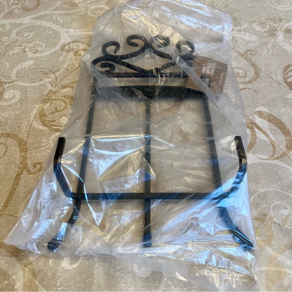 Studio Decor Metal Easel - Picture 2 of 3